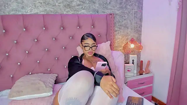 Mia_Jansen live sex cam