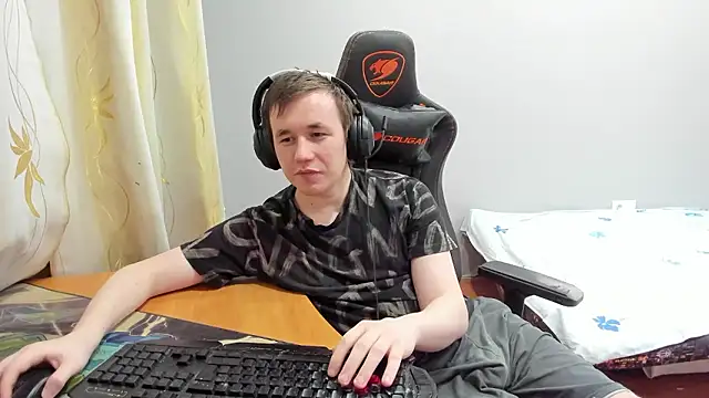 iliaskrislove live sex cam