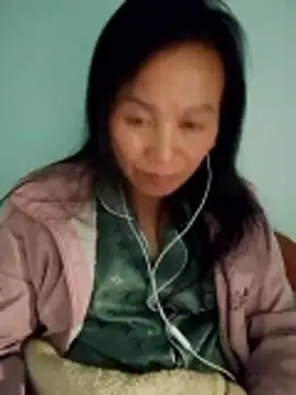 Lili-123k live sex cam