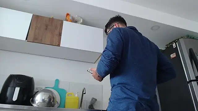 thomas_gun live sex cam