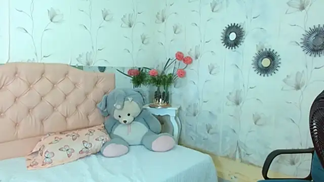 zara_cute's cam snapshot