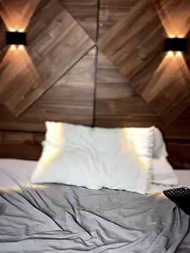 LeslyCooper1's cam snapshot