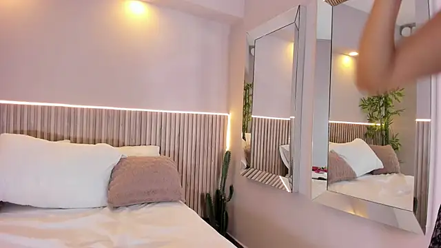 IrisHarpen's cam snapshot