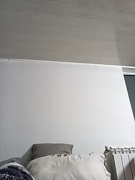 NikkyNatural live sex cam