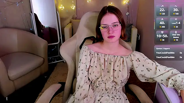 Mia_Mooore's cam snapshot