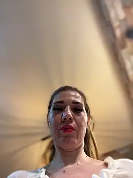 didihairypussy's cam snapshot