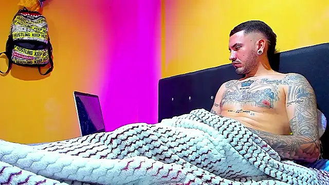 tattooedsmoker777 live sex cam