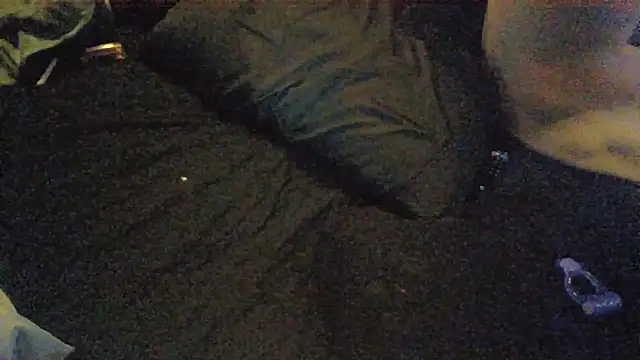 ThatPlatinumD's cam snapshot