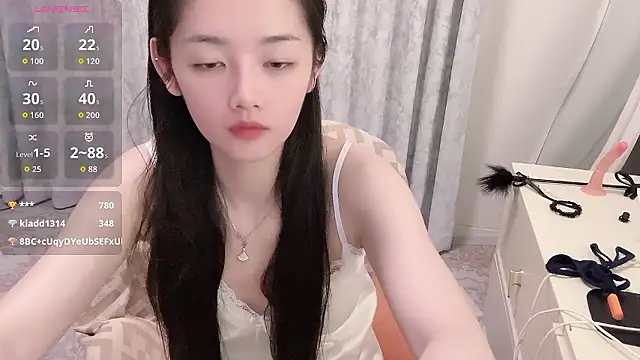 Eira-xue live sex cam