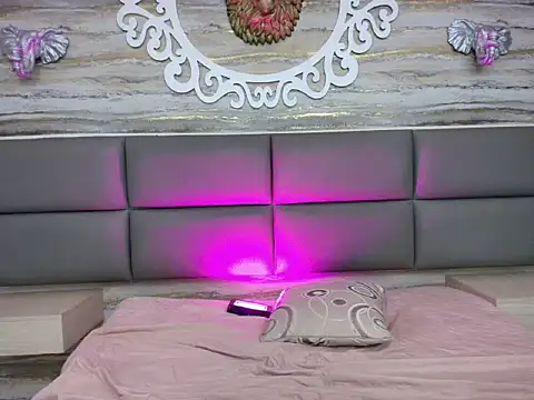 Little_Mayy's cam snapshot