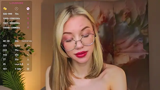 UdelaAllston's cam snapshot