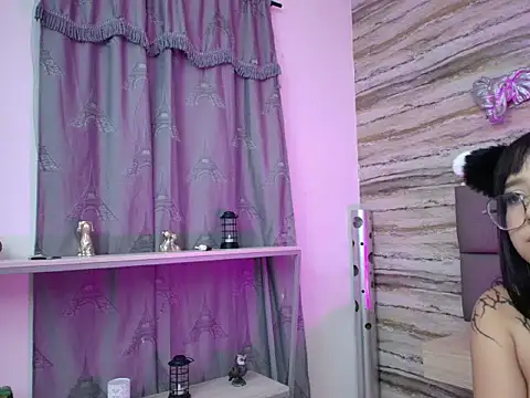 Little_Mayy's cam snapshot