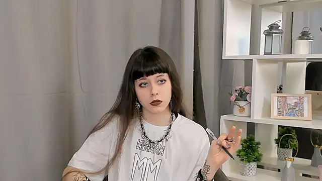 BellaLewter's cam snapshot