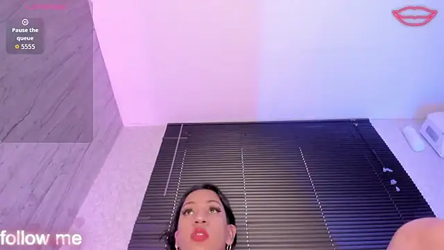 LaiilyBell12 live sex cam