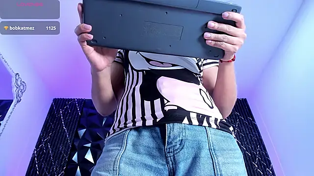 AudreyHayworth live sex cam