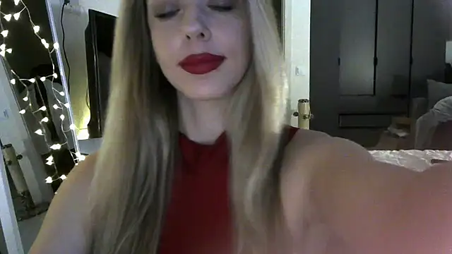 LizaSweetyq's cam snapshot