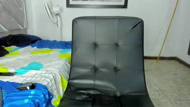 EvaxEmma live sex cam