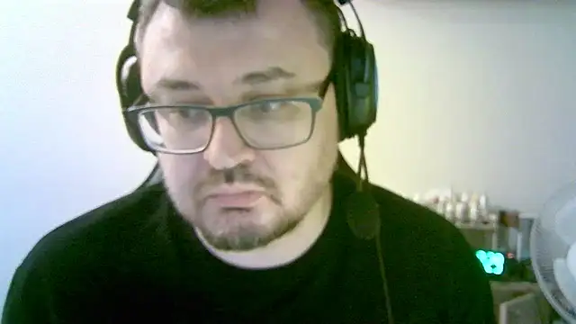 SirAbuser's cam snapshot