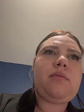 AvaHart live sex cam