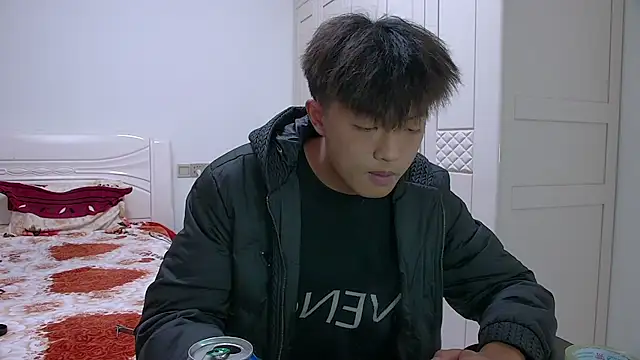 Chocolates-001's cam snapshot