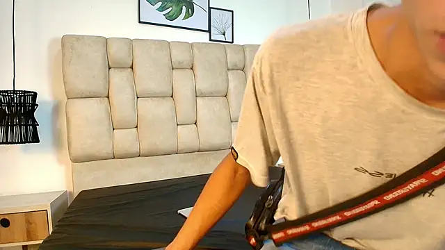 Zoelucas live sex cam