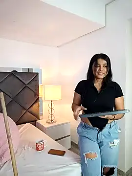 Lucia_fastcollins's cam snapshot