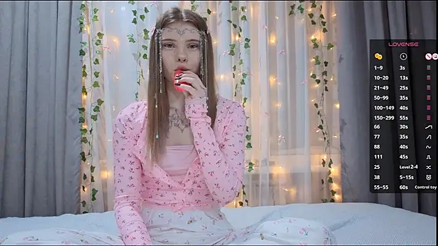 CarolinePepper live sex cam