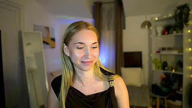 MilaBunny2000's cam snapshot