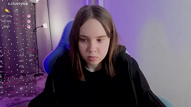 lunalyna's cam snapshot