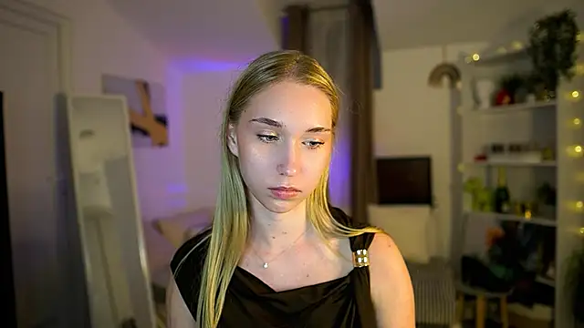 MilaBunny2000's cam snapshot