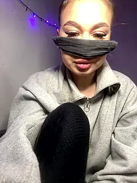 Mikki5P live sex cam