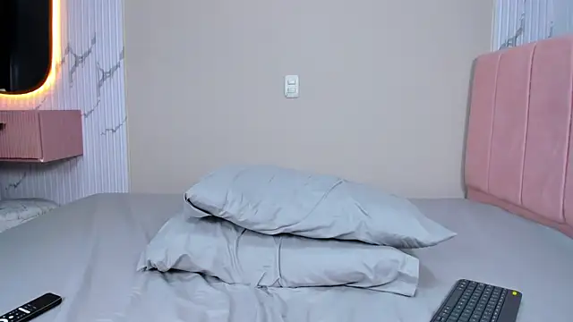 vannepettite_'s cam snapshot