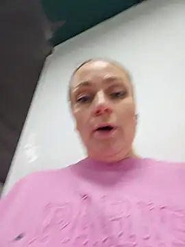 Bondgirl_013 live sex cam