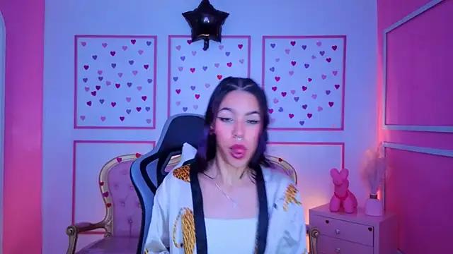 stephania_t's cam snapshot