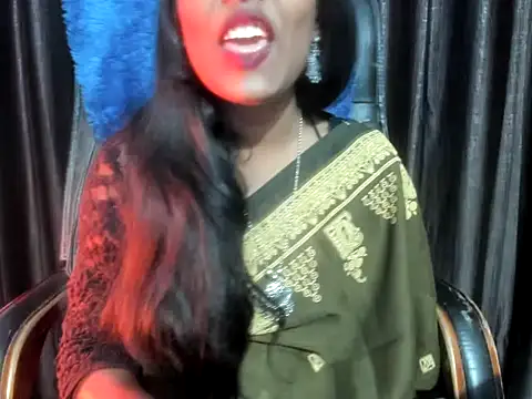 Priya_Sengar's cam snapshot