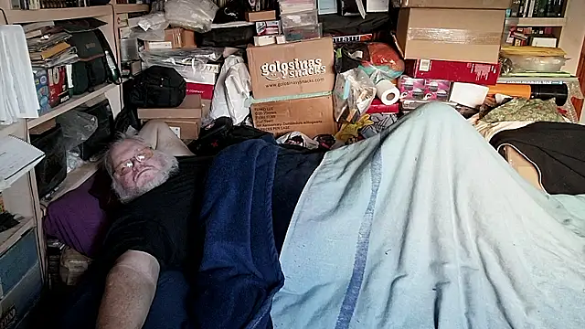 hadeszeuss2's cam snapshot