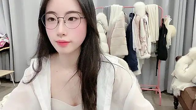 Freya7777 live sex cam