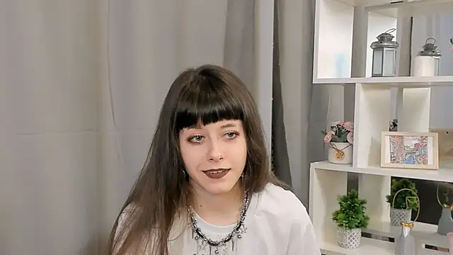 BellaLewter's cam snapshot