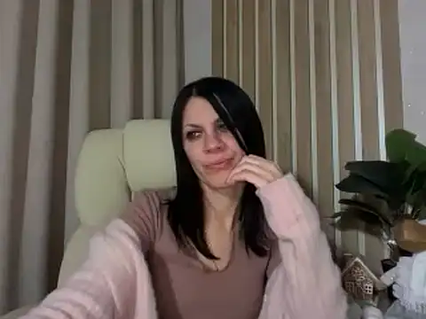 InjaAtHome live sex cam