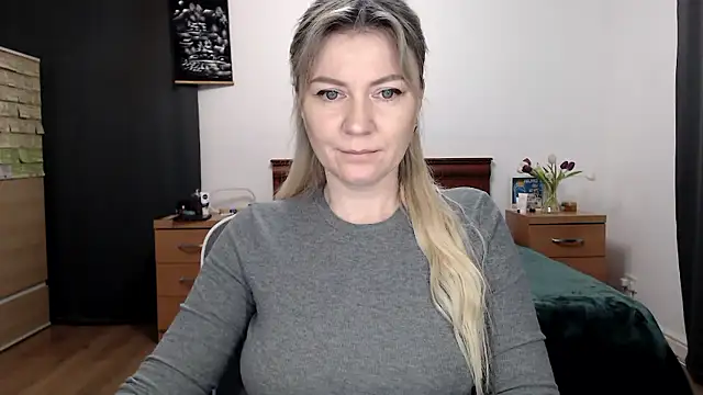 ParadiseAlina live sex cam