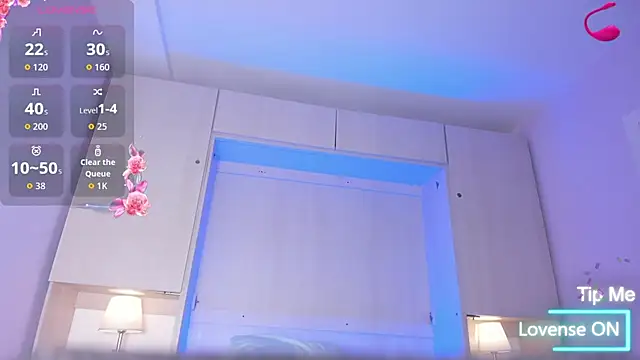 ChloeWiillow live sex cam