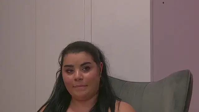 BustyMadison live sex cam