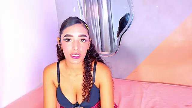 elysha_venus_'s cam snapshot