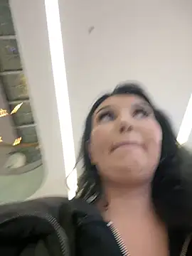 Tisha_Busty live sex cam