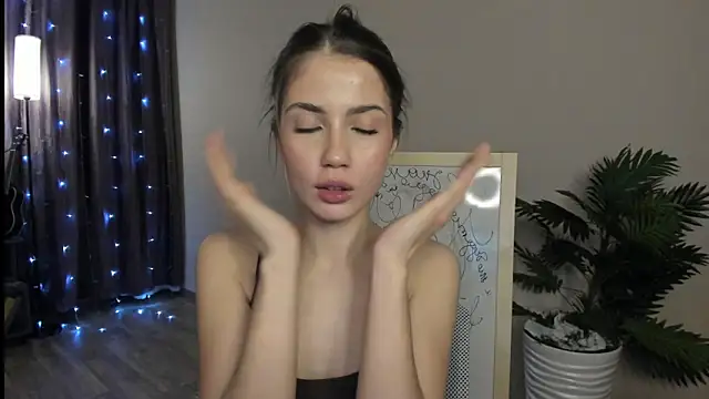 Aurora_Glow21's cam snapshot