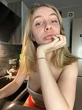 Kitty_Katrine's cam snapshot