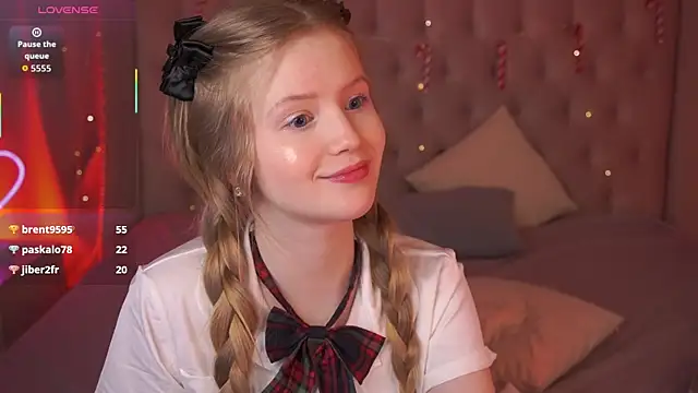 LilianHoward's cam snapshot