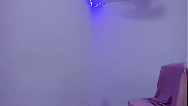 Lia0109 live sex cam