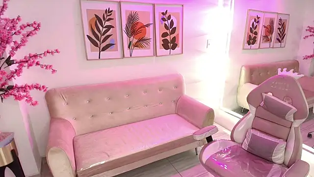 Divinee_Cloe's cam snapshot