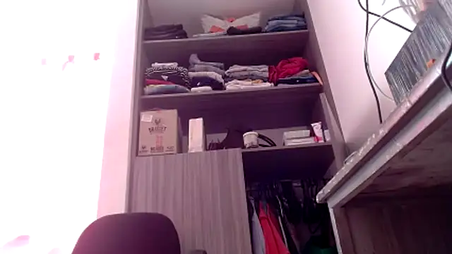 nicolle_milf1978 live sex cam